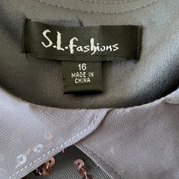 Dress - Picture 4 of 6